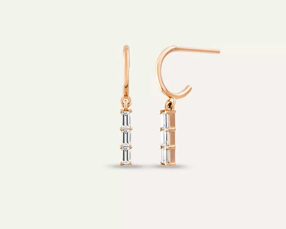 Sallantılı Küpe Modelleri Nasıl Seçilir? Boy, Ağırlık ve Kilit — 0.34 CT Baget Pırlanta Taşlı Sallantılı Küpe