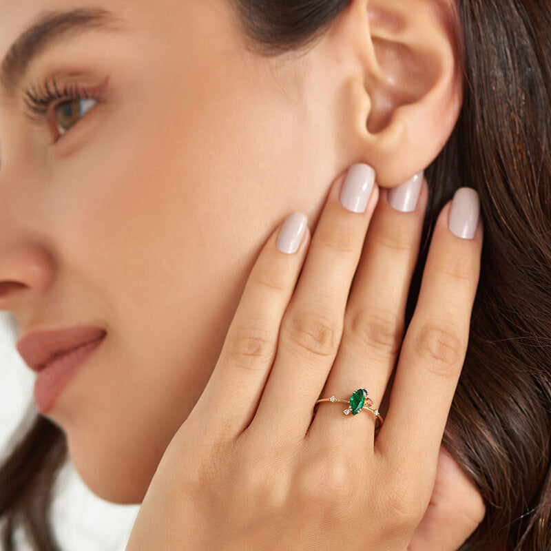 0-64-ct-multicolor-safir-ve-zumrut-tasli-sari-altin-yuzuk-177712.jpg