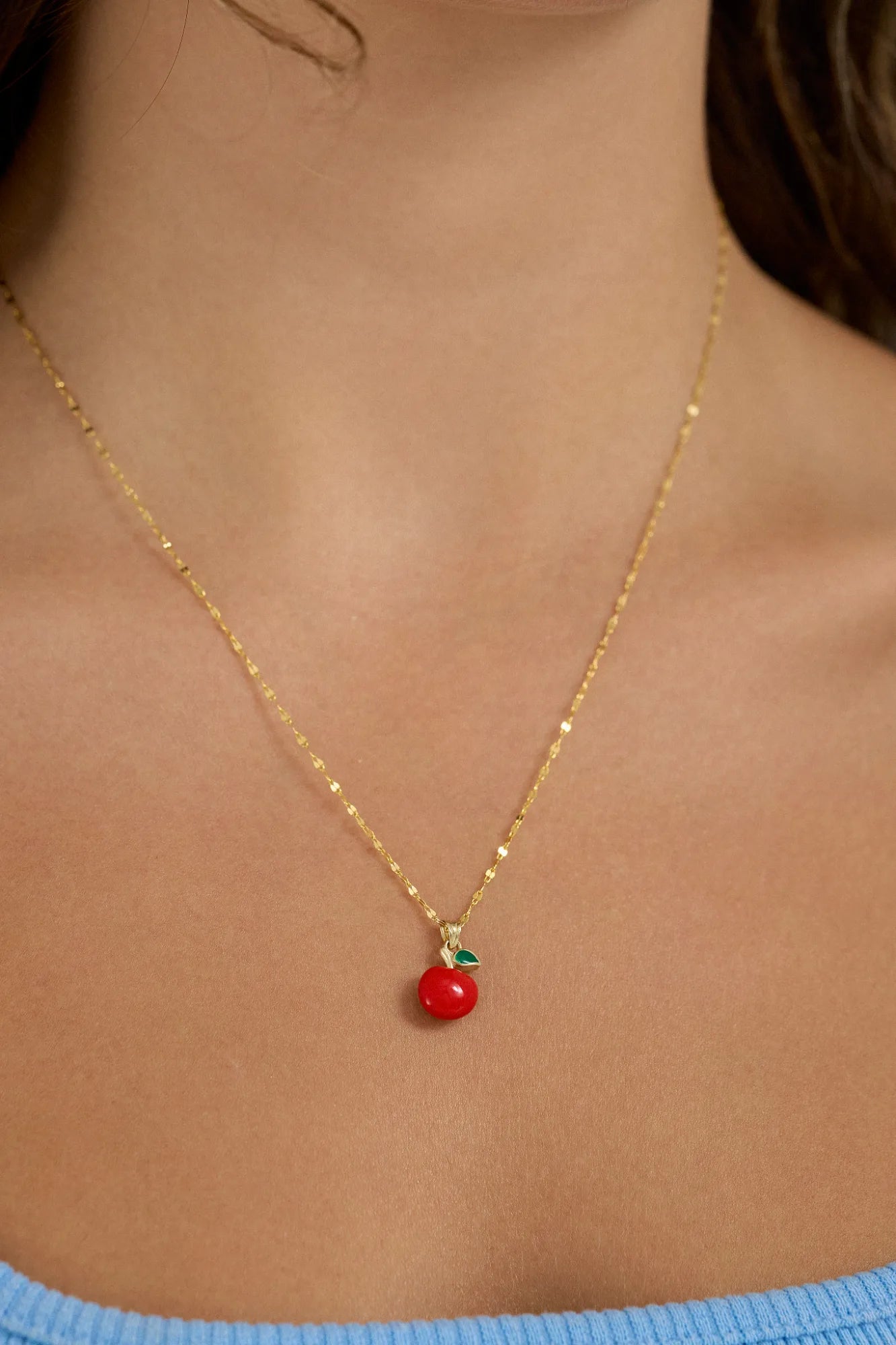 14 Ayar Altın Kırmızı Mineli Elma Kolye