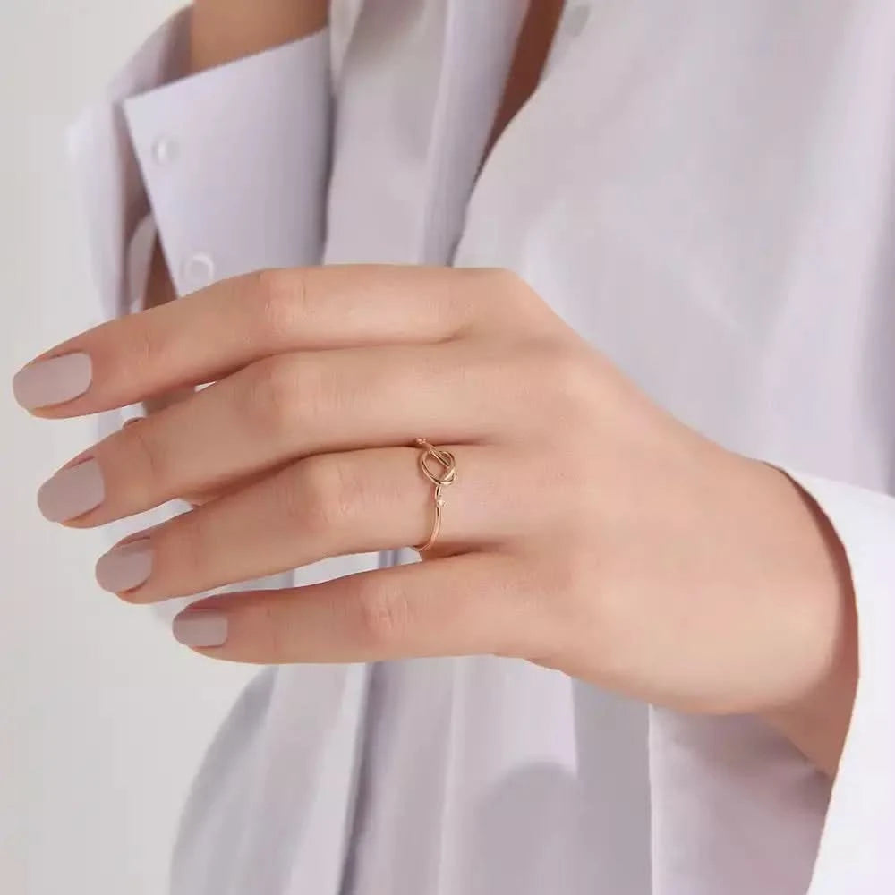 0.02 CT Düğüm Pırlanta Taşlı Rose Altın Yüzük