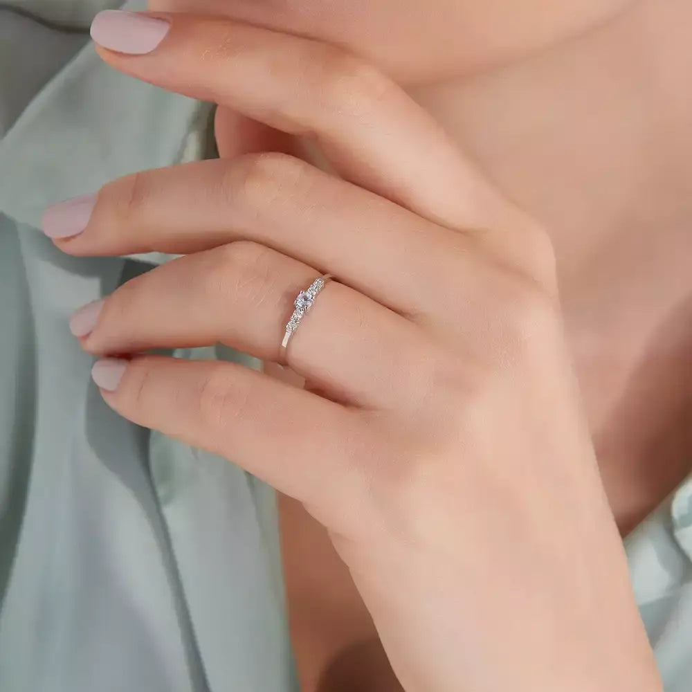 Klea 0.25 CT Ice Blue Safir ve Pırlanta Taşlı Beyaz Altın Yüzük