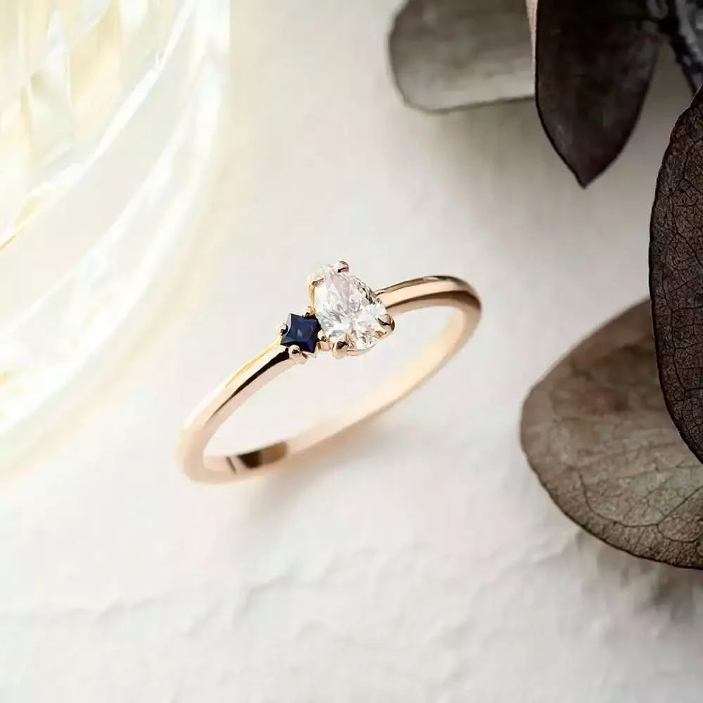0.35 CT Damla Kesim Pırlanta ve Safir Taşlı Rose Altın Yüzük