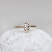 0.35 CT Özel Tasarım Mini Selius Pırlanta Yüzük