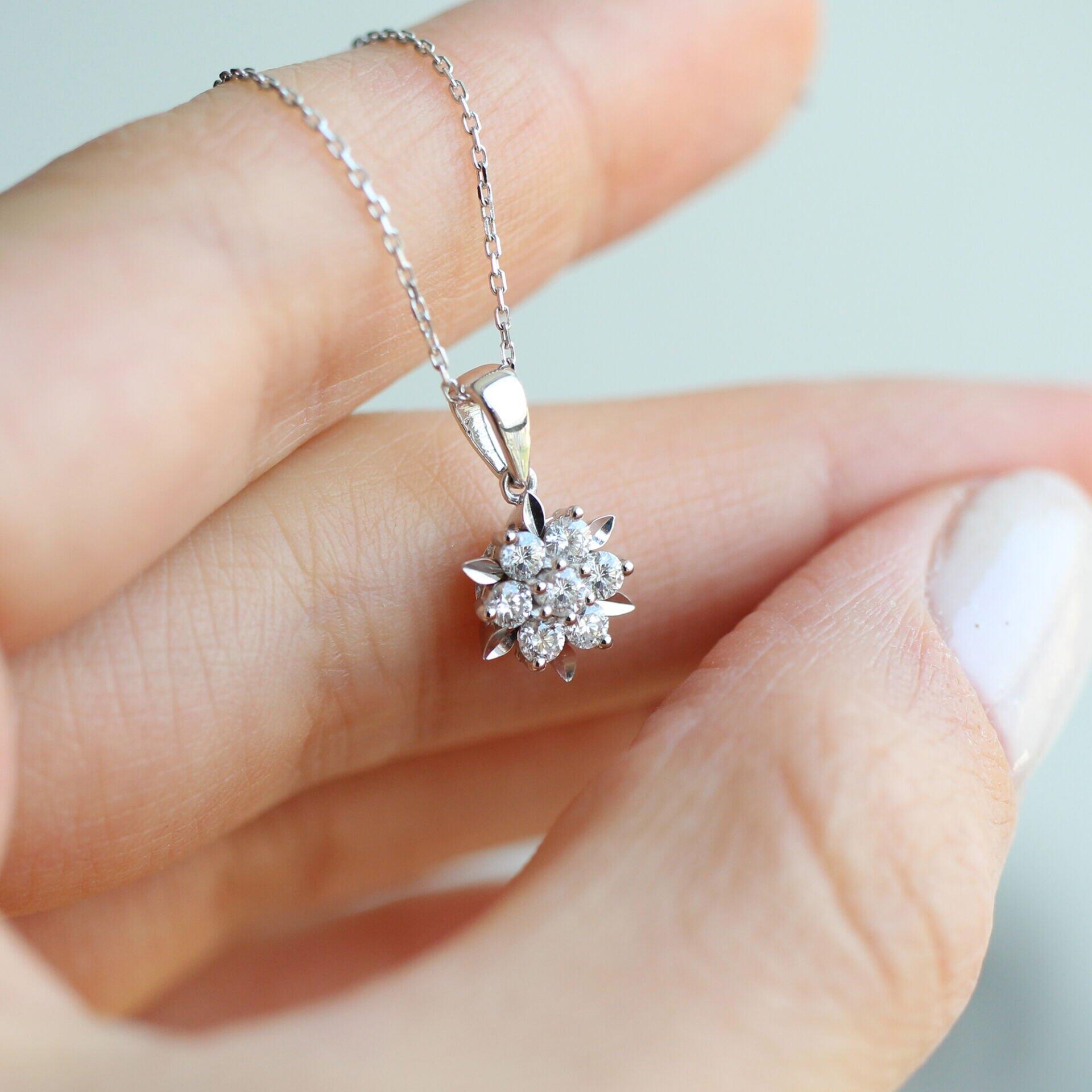 0.35 Karat Özel Tasarım Coronet Pırlanta Kolye