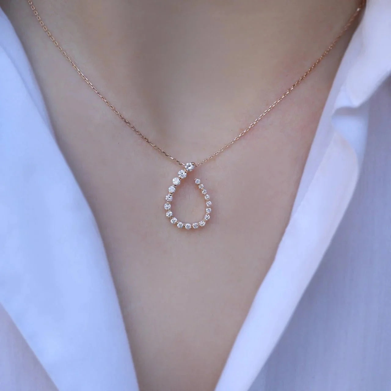 0.35 Karat Pırlantalı Damla Kolye