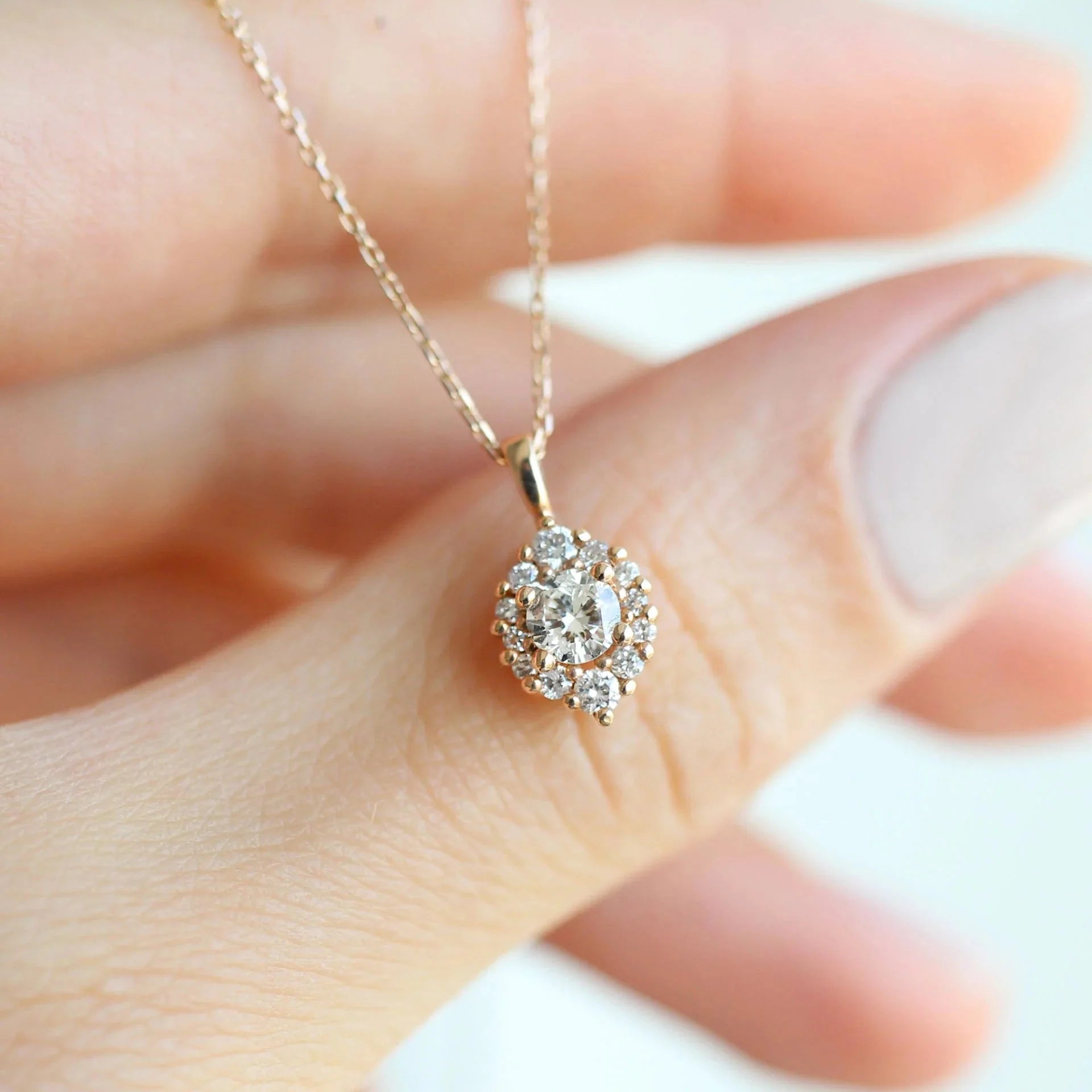 0.35 Karat Tasarım Vintage Lina Pırlanta Kolye