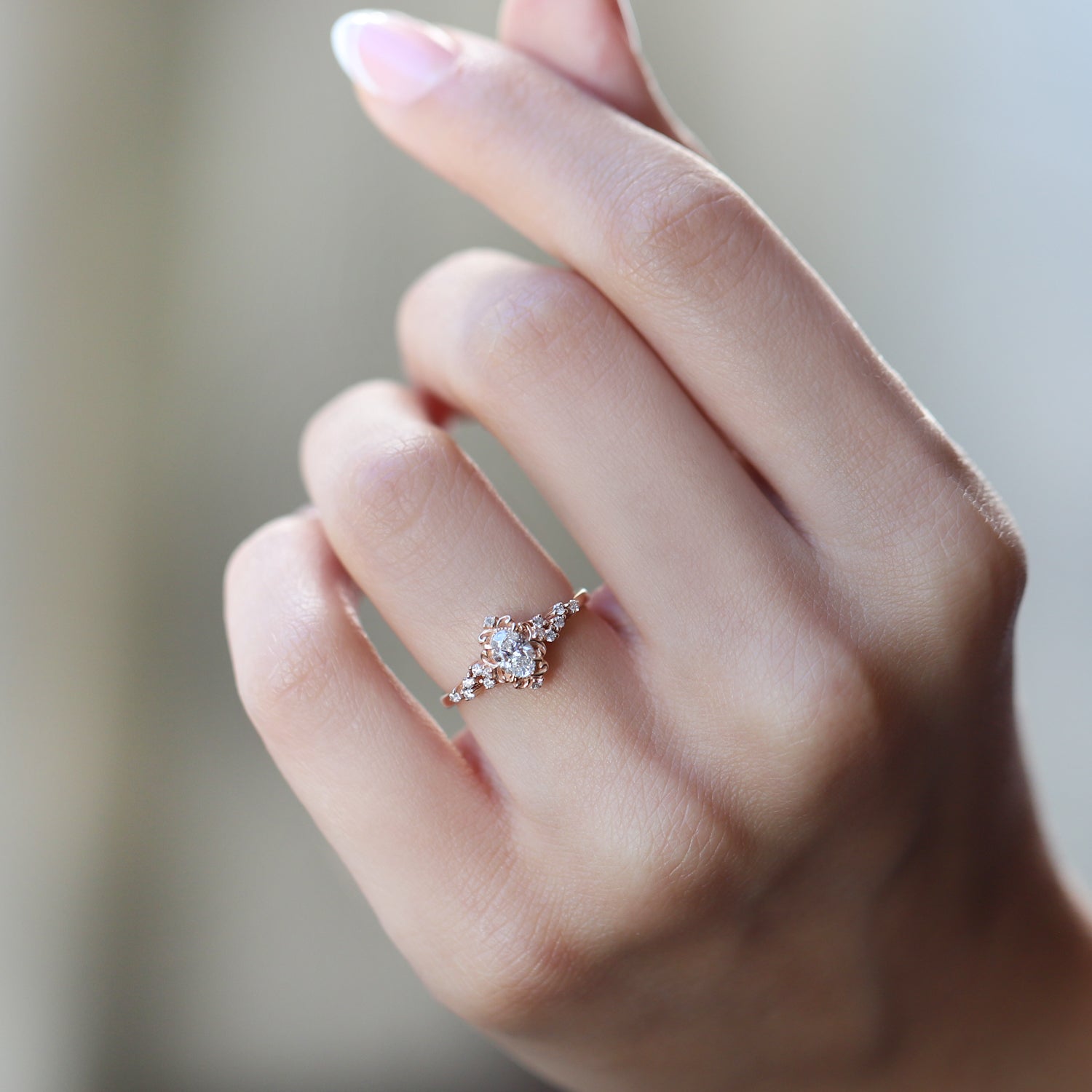 0.40 CT D VS2 GIA Sertifikalı Vintage Emma Asimetri Pırlanta Yüzük