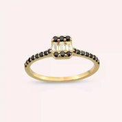 0.40 CT Siyah Pırlanta ve Baget Pırlanta Taşlı Sarı Altın Yüzük