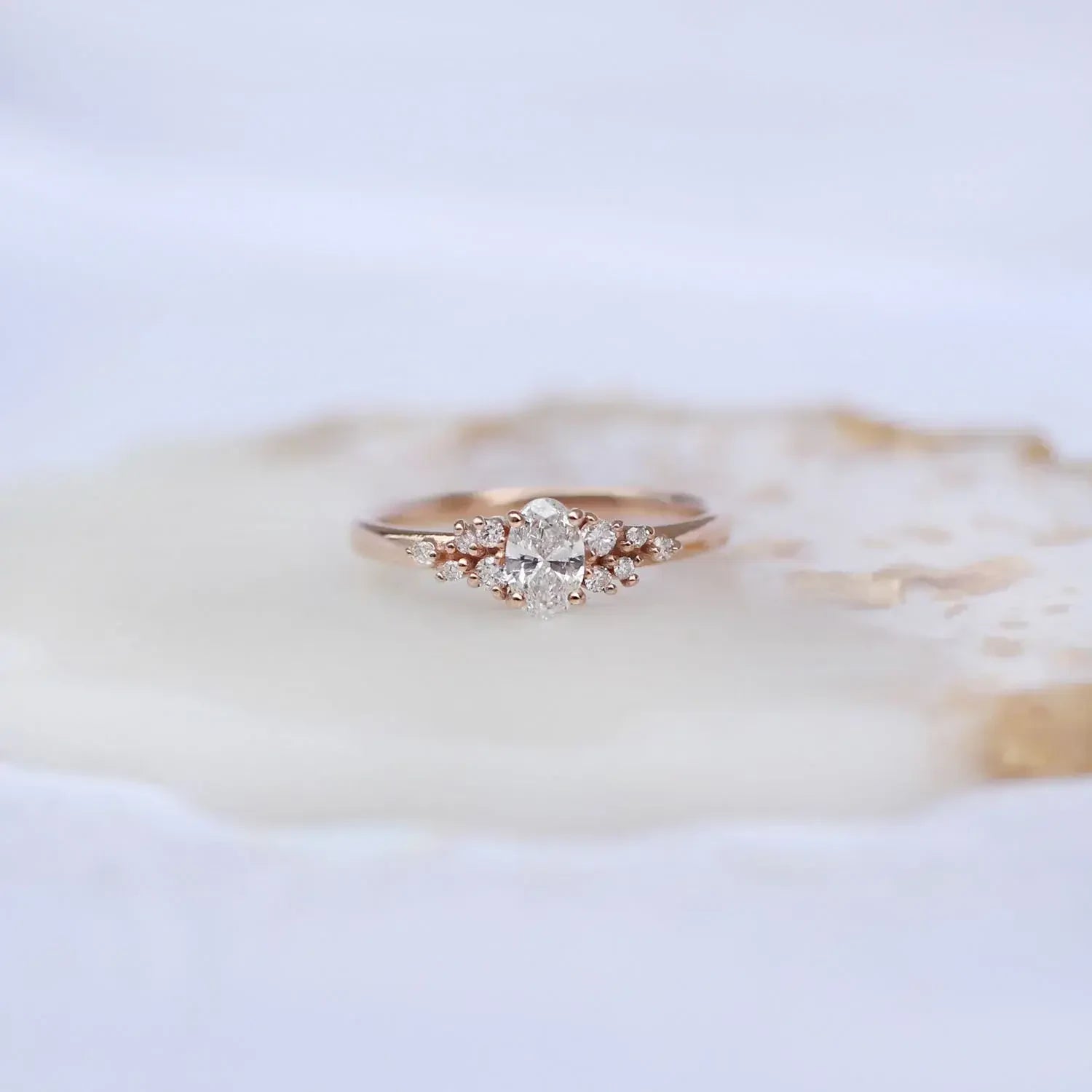 0.40 CT Vintage Oval Asimetri Pırlanta Yüzük