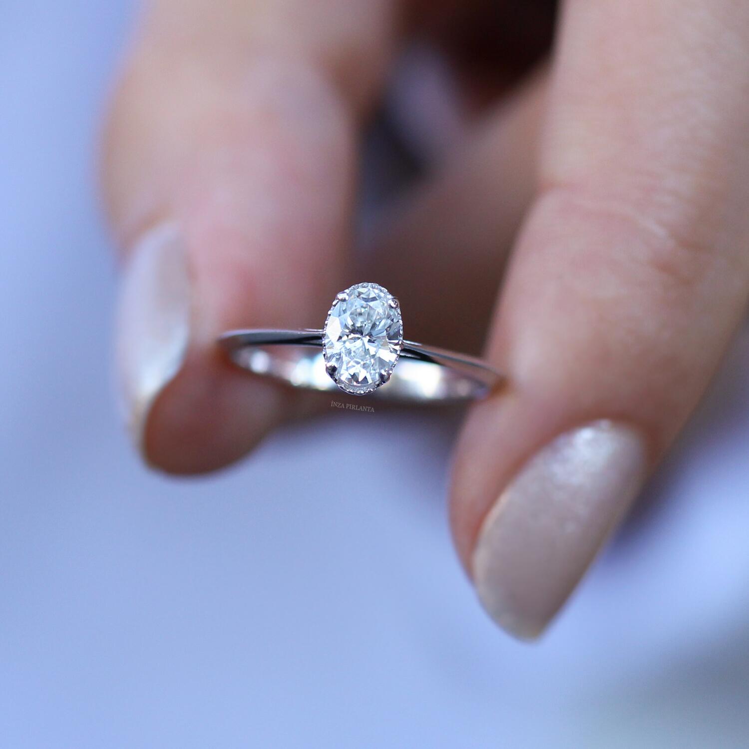 0.40 CT Vintage Özel Tasarım Oval Pırlanta Yüzük