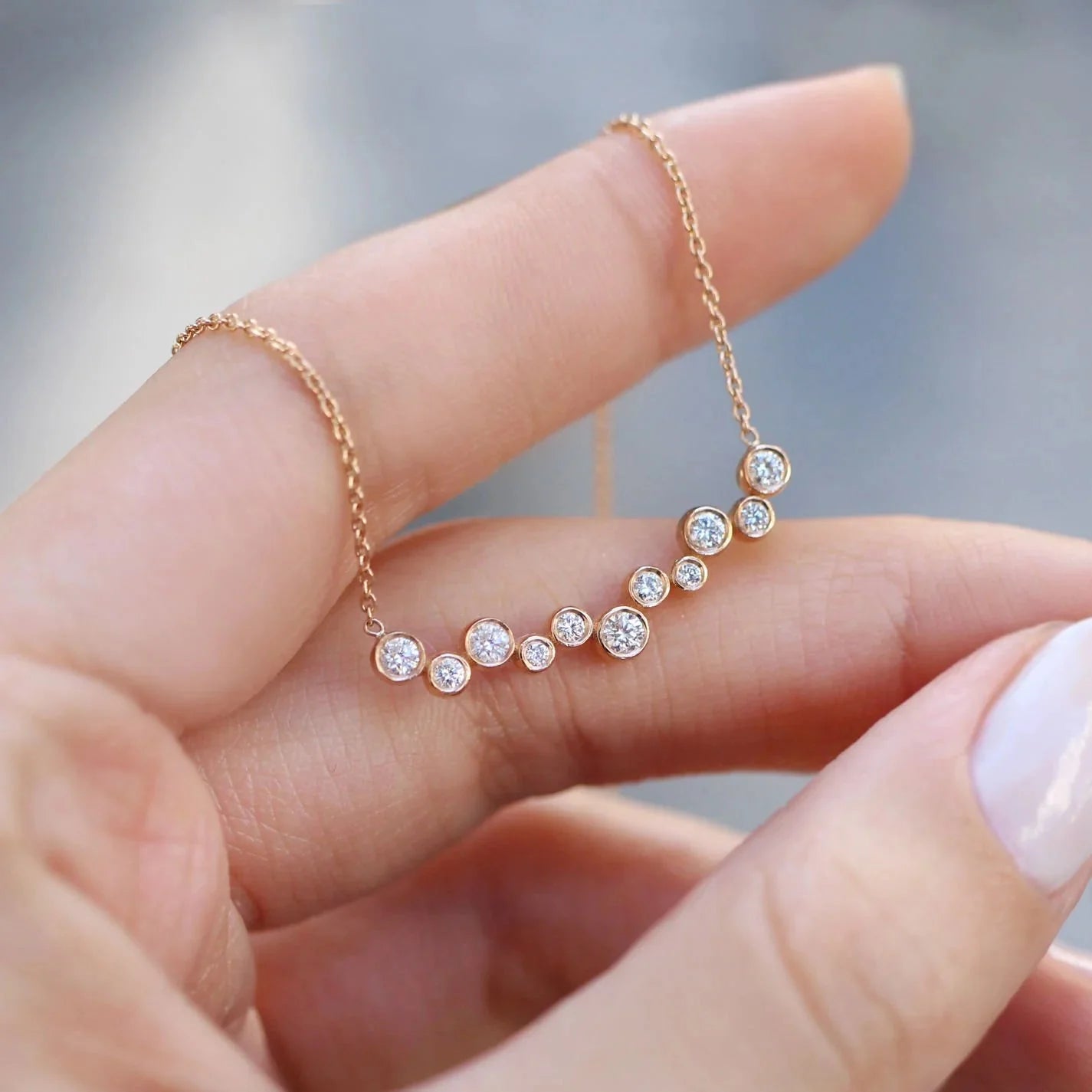 0.40 Karat Özel Tasarım Asimetri Pırlanta Kolye
