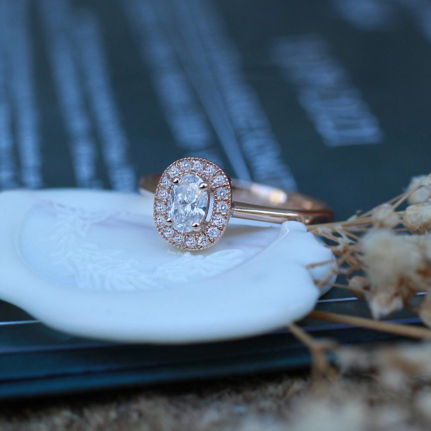 0.40 Karat Vintage Oval Tasarım Pırlanta Yüzük