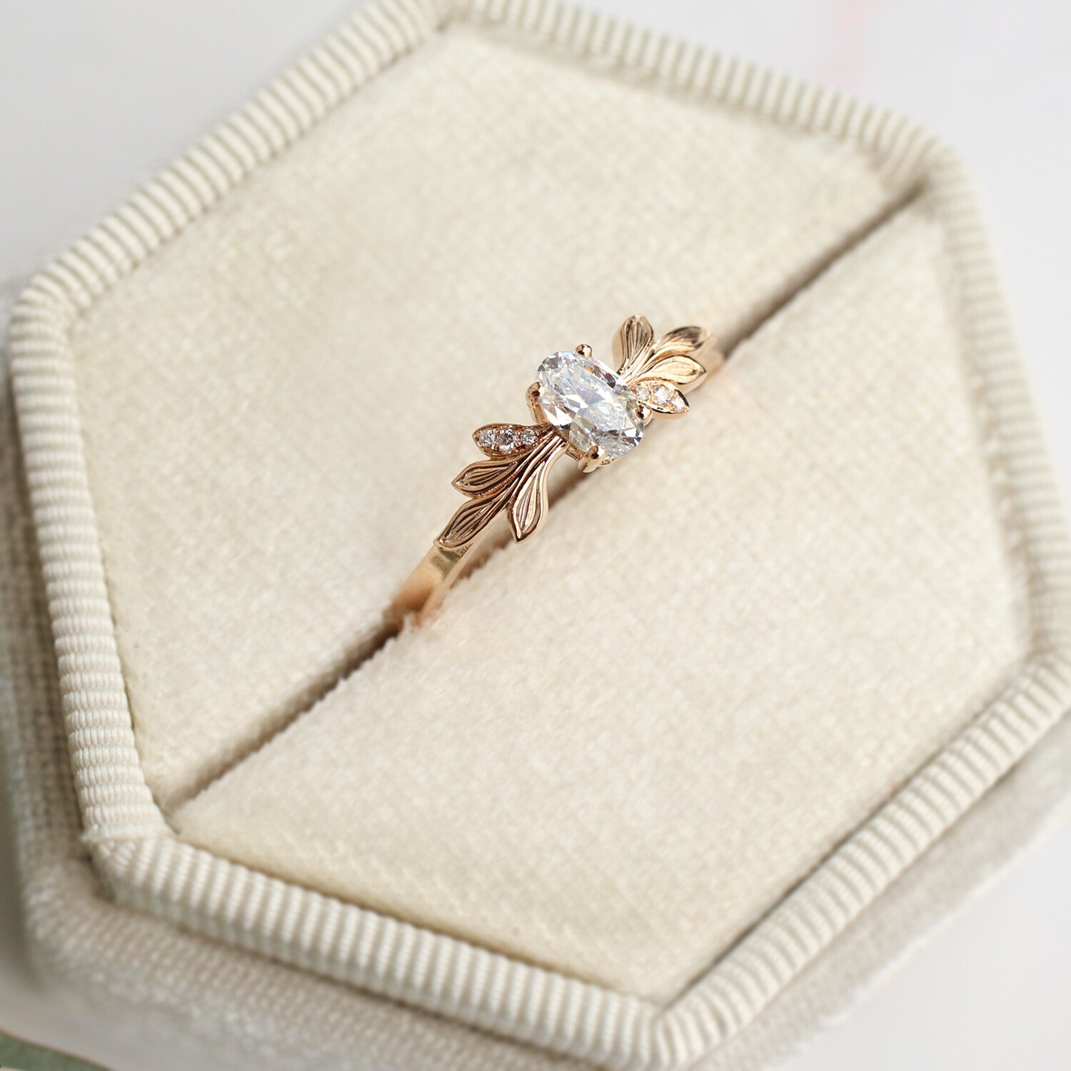 0.42 CT Vintage Dal Tasarım Pırlanta Yüzük