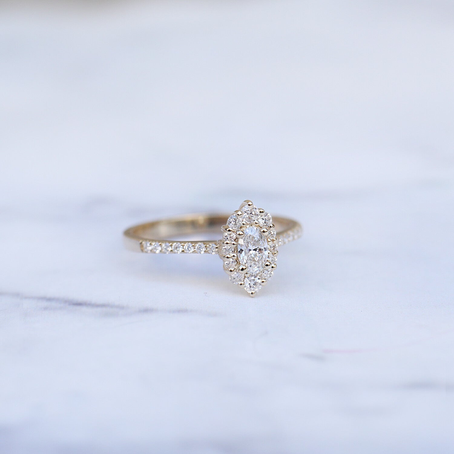 0.45 CT Vintage Oval Lina Tasarım Pırlanta Yüzük