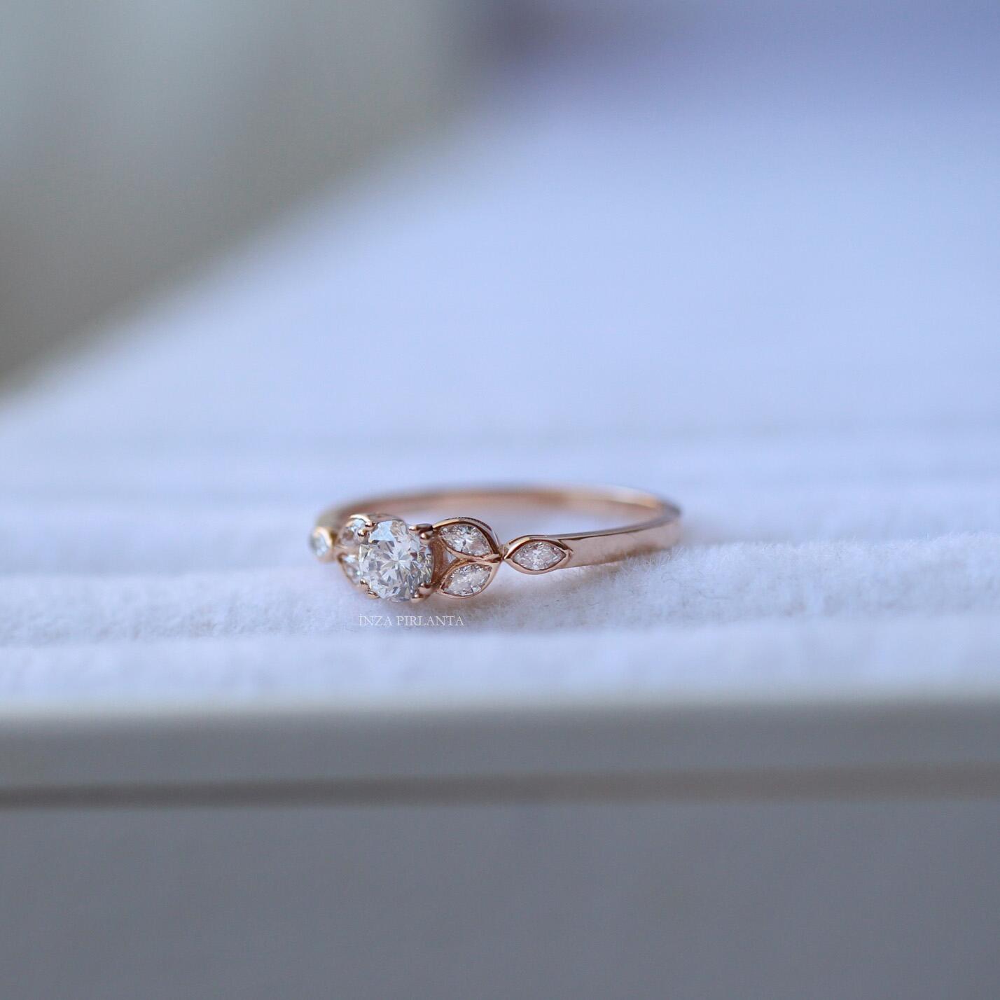 0.45 CT Vintage Tasarım Markizli Pırlanta Yüzük