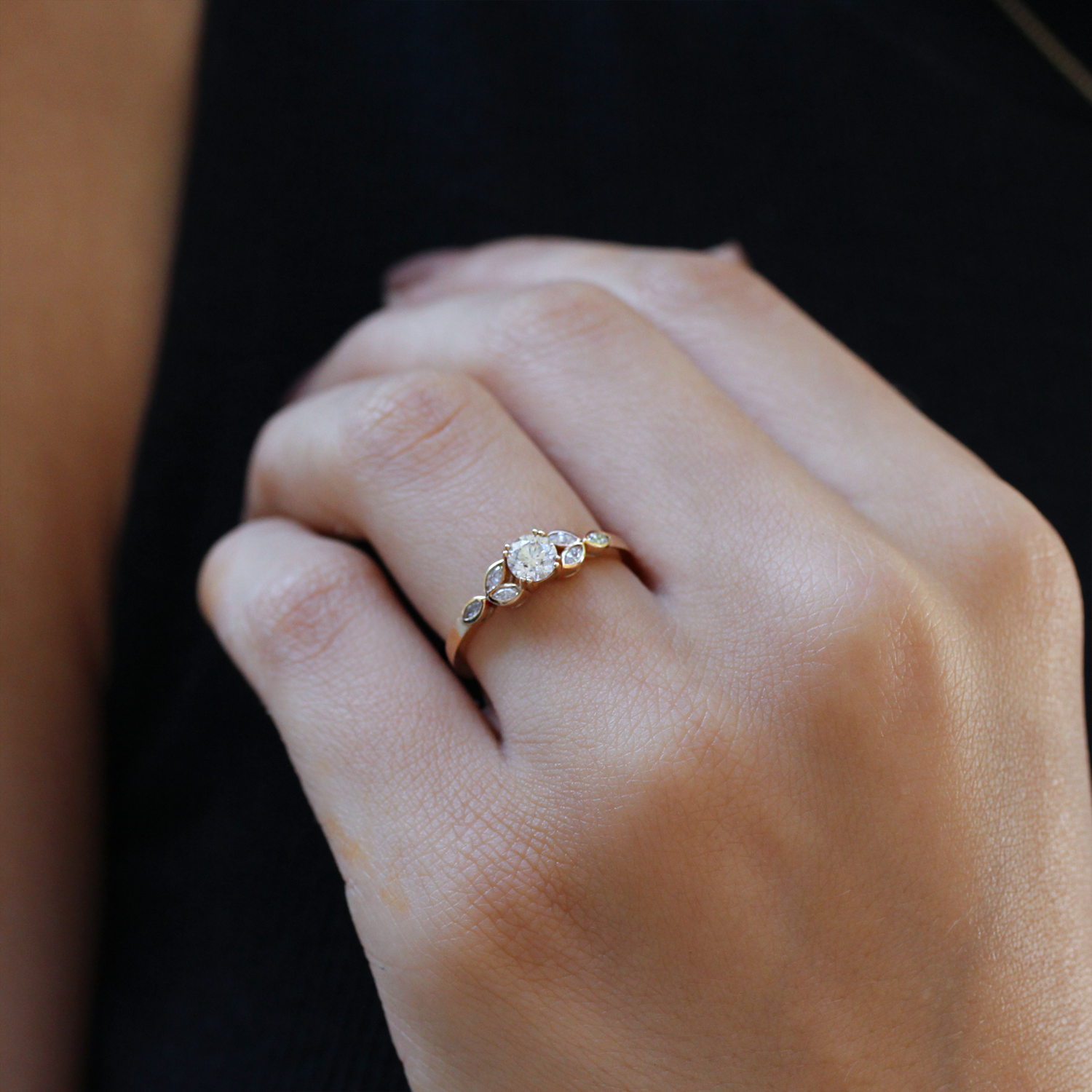 0.45 CT Vintage Tasarım Markizli Pırlanta Yüzük