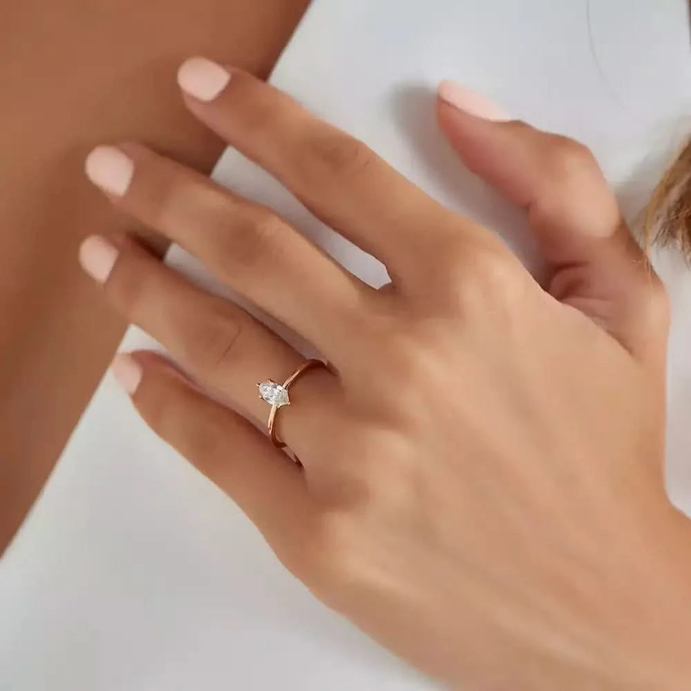 0.50 CT Markiz Kesim Pırlanta Taşlı Rose Altın Yüzük