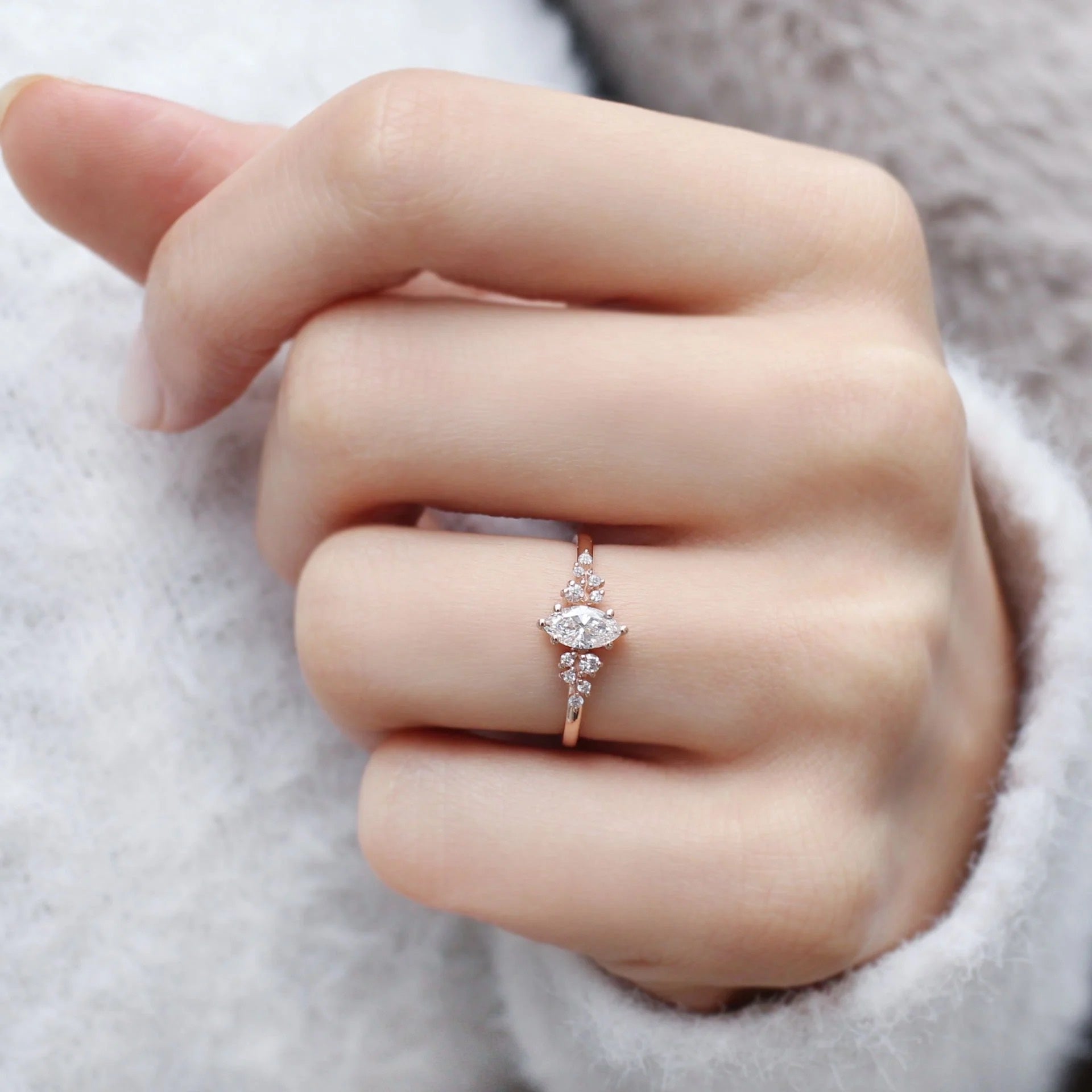 0.50 CT Vintage Özel Tasarım Asimetri Markiz Pırlanta Yüzük