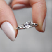 0.50 CT Vintage Özel Tasarım Oval Asimetri Pırlanta Yüzük