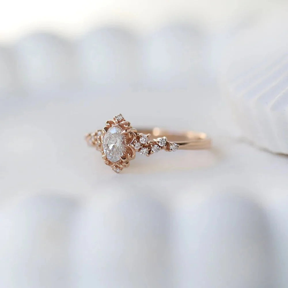 0.50 Karat D VS2 GIA Sertifikalı Vintage Emma Asimetri Pırlanta Yüzük