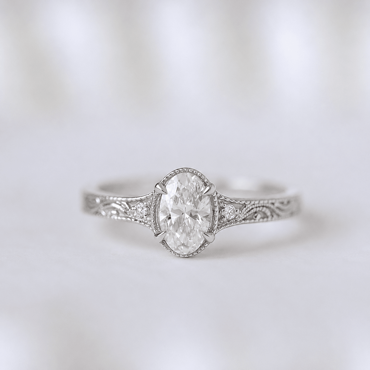 0.51 Karat F SI2 GIA Sertifikalı Vintage Sia Oval Pırlanta Yüzük