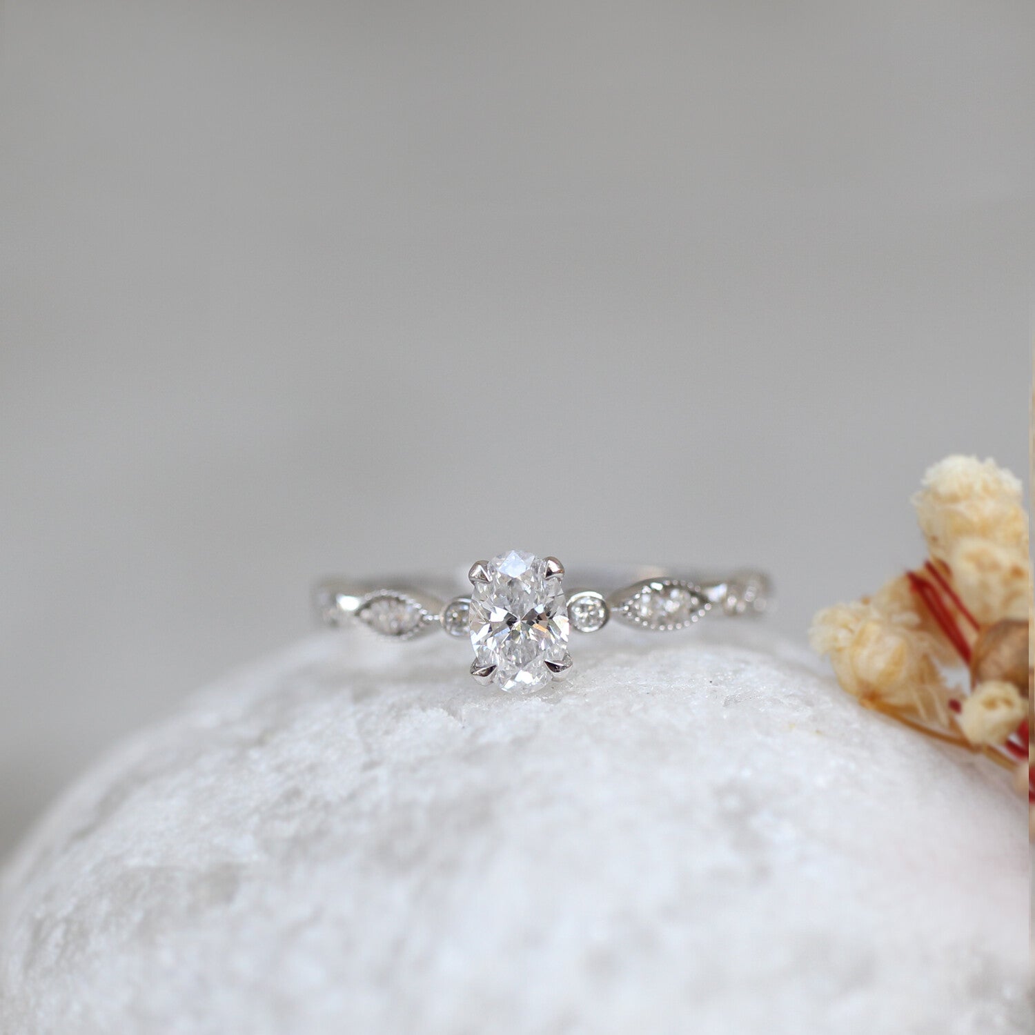 0.52 CT Vintage Özel Tasarım Oval Pırlanta Tektaş Yüzük