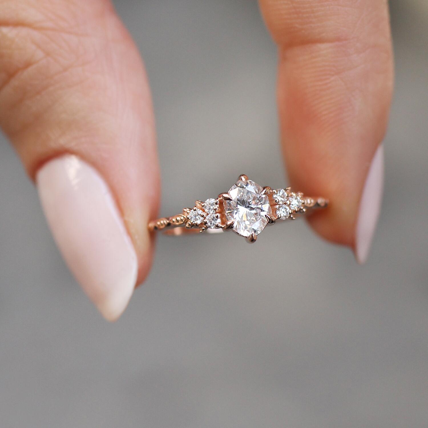 0.55 CT Vintage Lisa Tasarım Pırlanta Yüzük