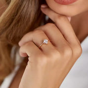 Dione 0.57 CT Pırlanta Taşlı Rose Altın Yüzük