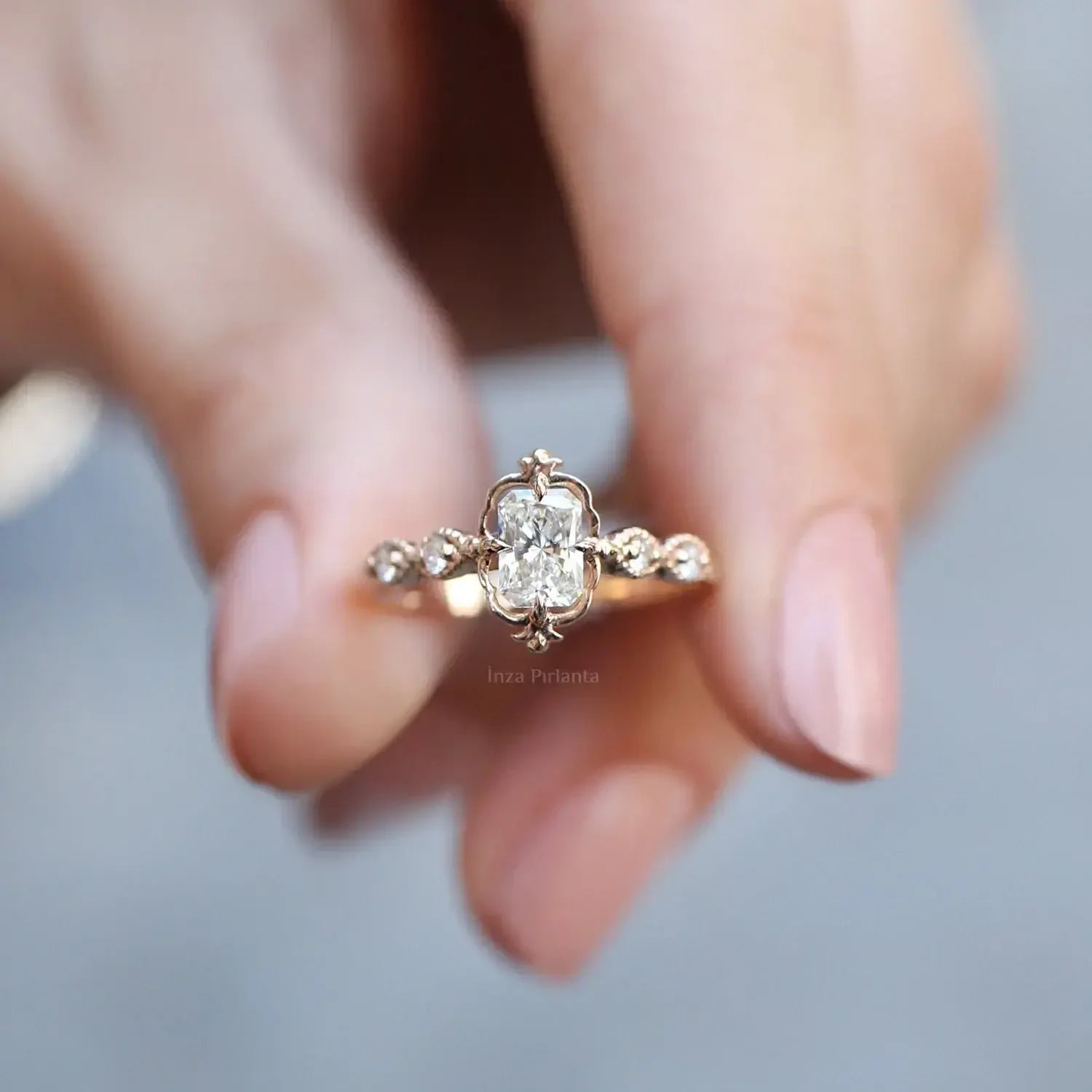 0.60 CT Vintage Aria Radiant Tasarım Pırlanta Yüzük