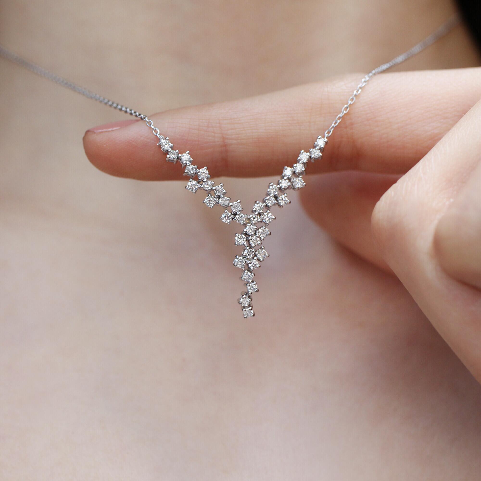 0.65 Karat Özel Tasarım Pırlanta Kolye