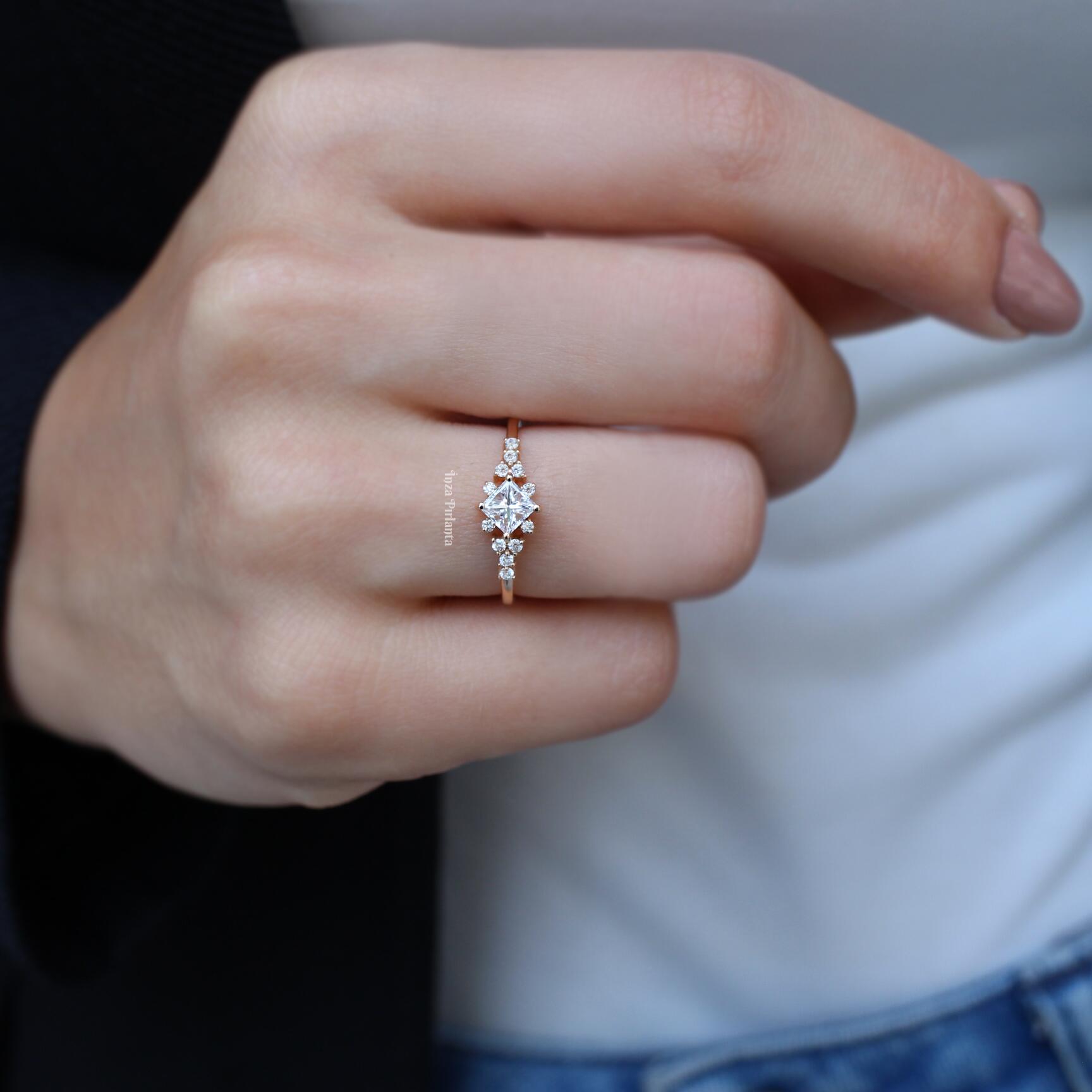 0.65 Karat Vintage Pırlanta Prenses Yüzük