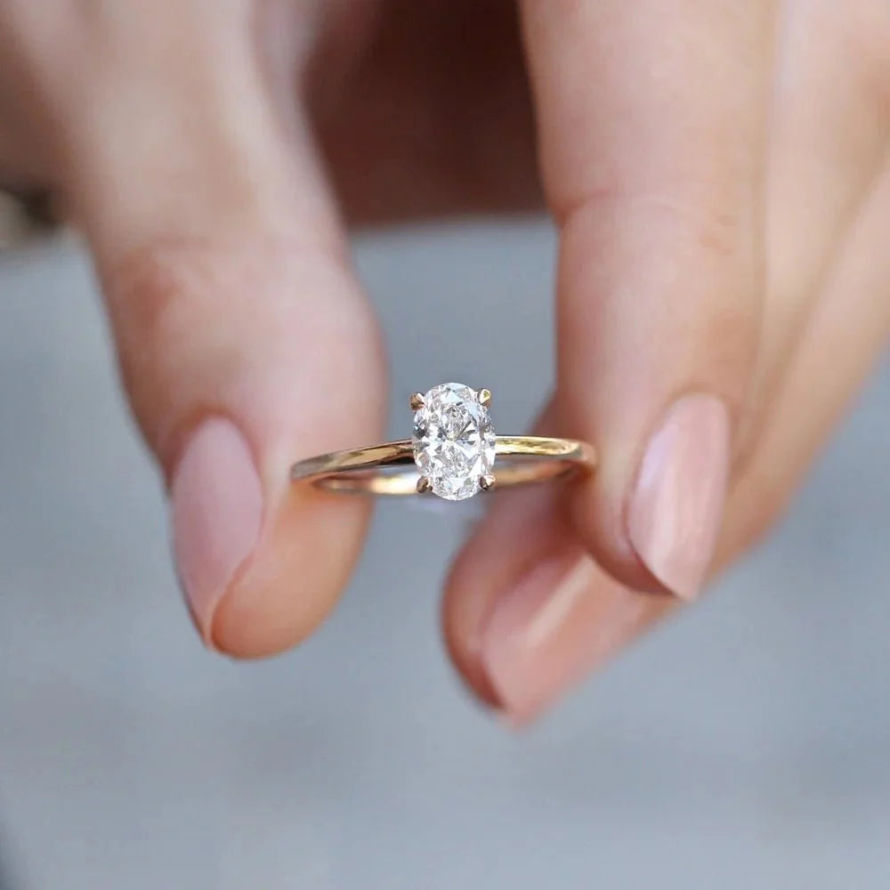 0.70 Karat D VS2 GIA Oval Pırlanta Tektaş Yüzük