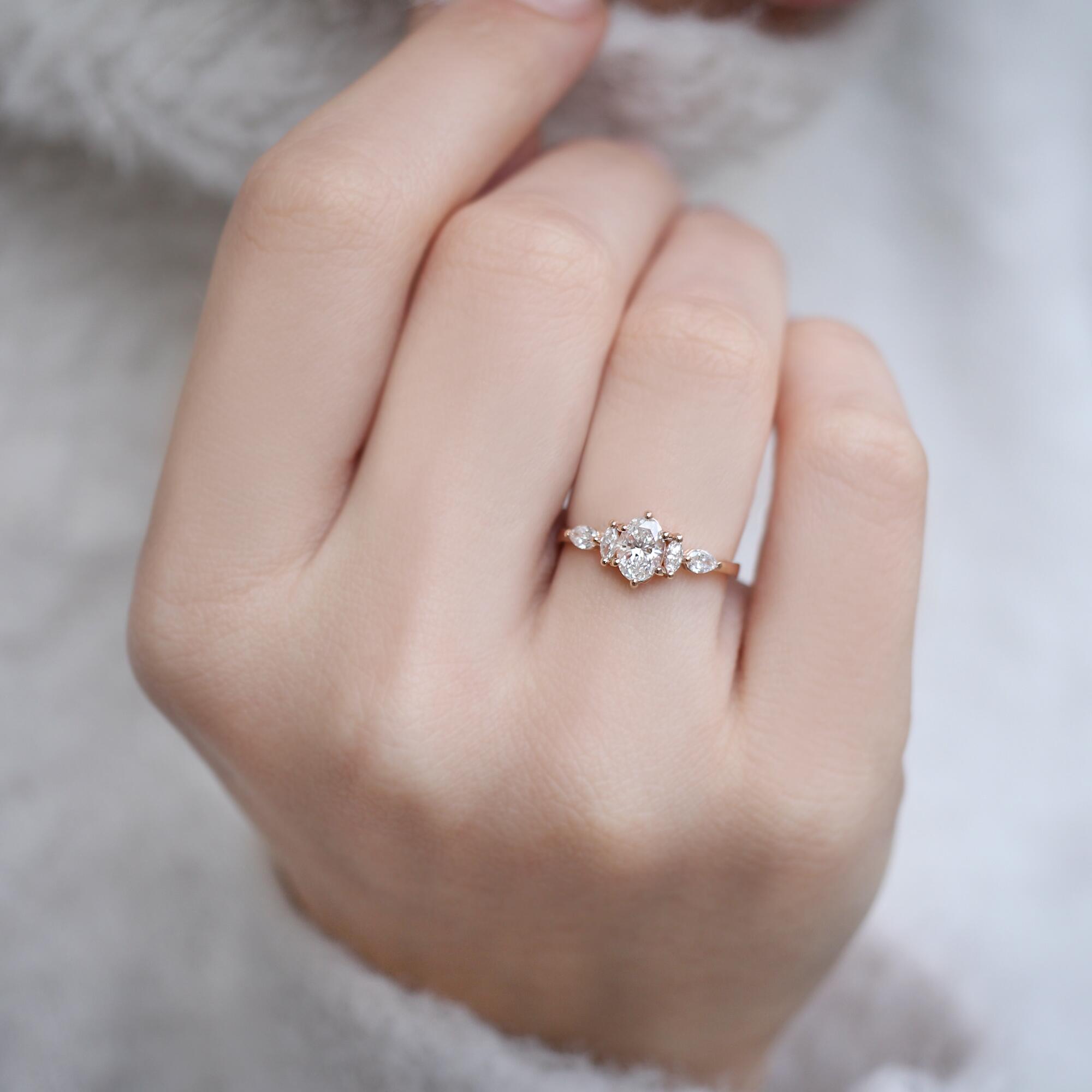 0.70 Karat Vintage Diana Oval Pırlanta Yüzük