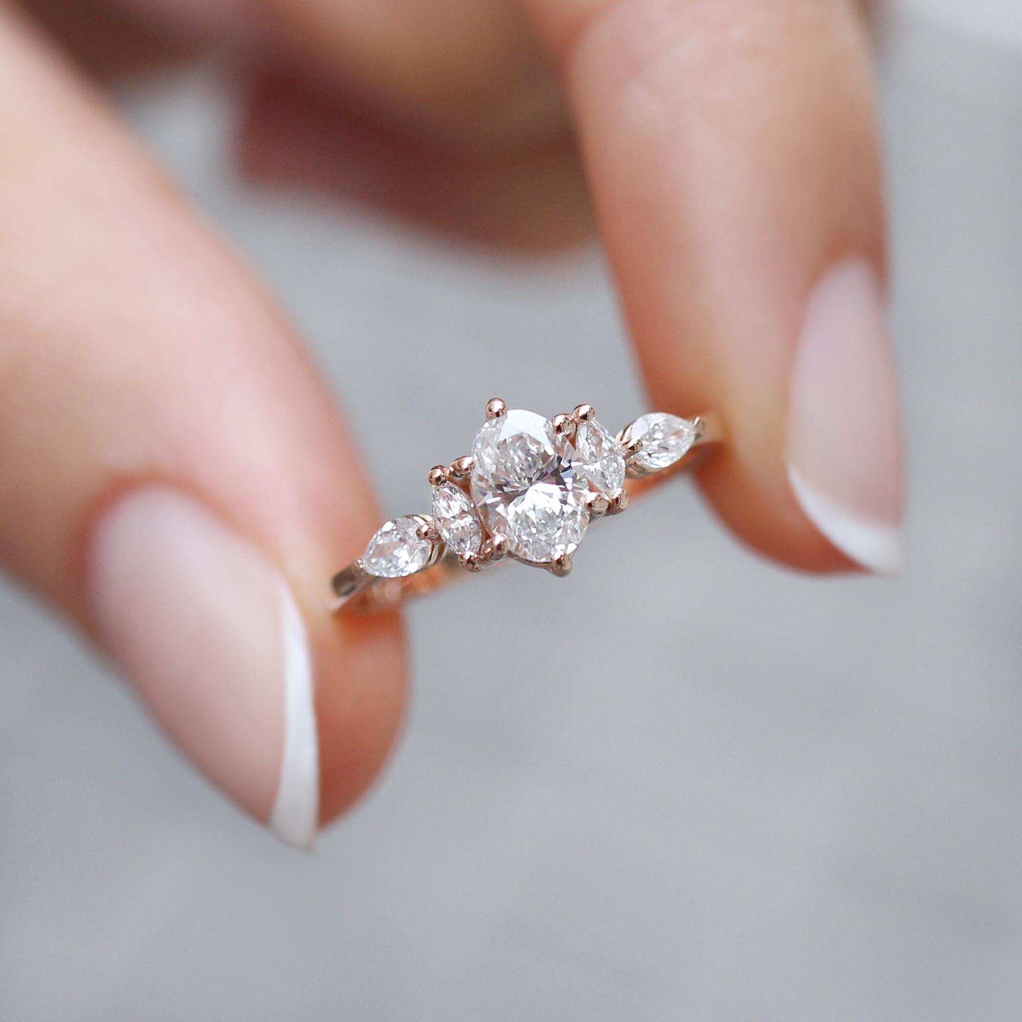 0.70 Karat Vintage Diana Oval Pırlanta Yüzük