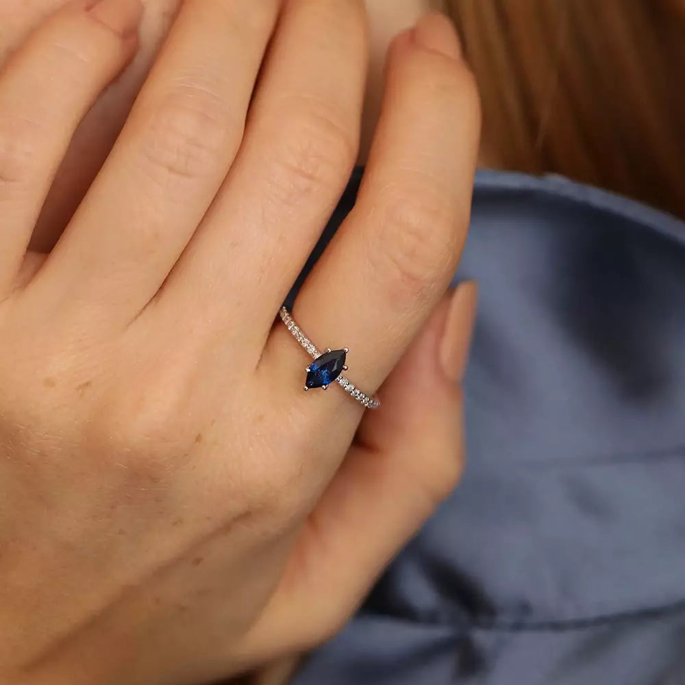 Celen 0.75 CT Safir ve Pırlanta Taşlı Beyaz Altın Yüzük