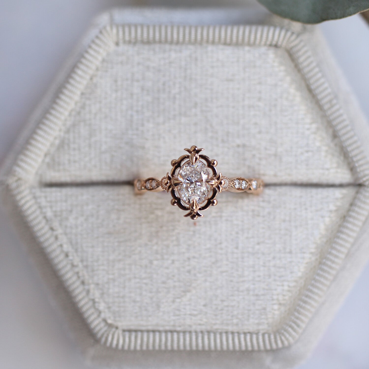 0.75 CT D VS2 HRD Sertifikalı Vintage Tasarım Aria Pırlanta Yüzük