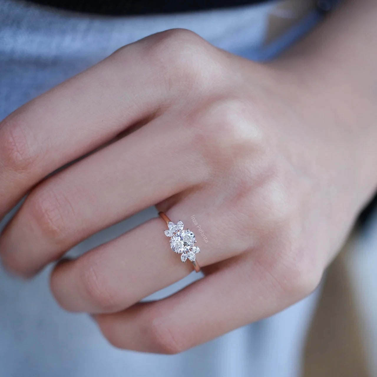 0.85 CT HRD Sertifikalı Vintage Lotus Pırlanta Yüzük