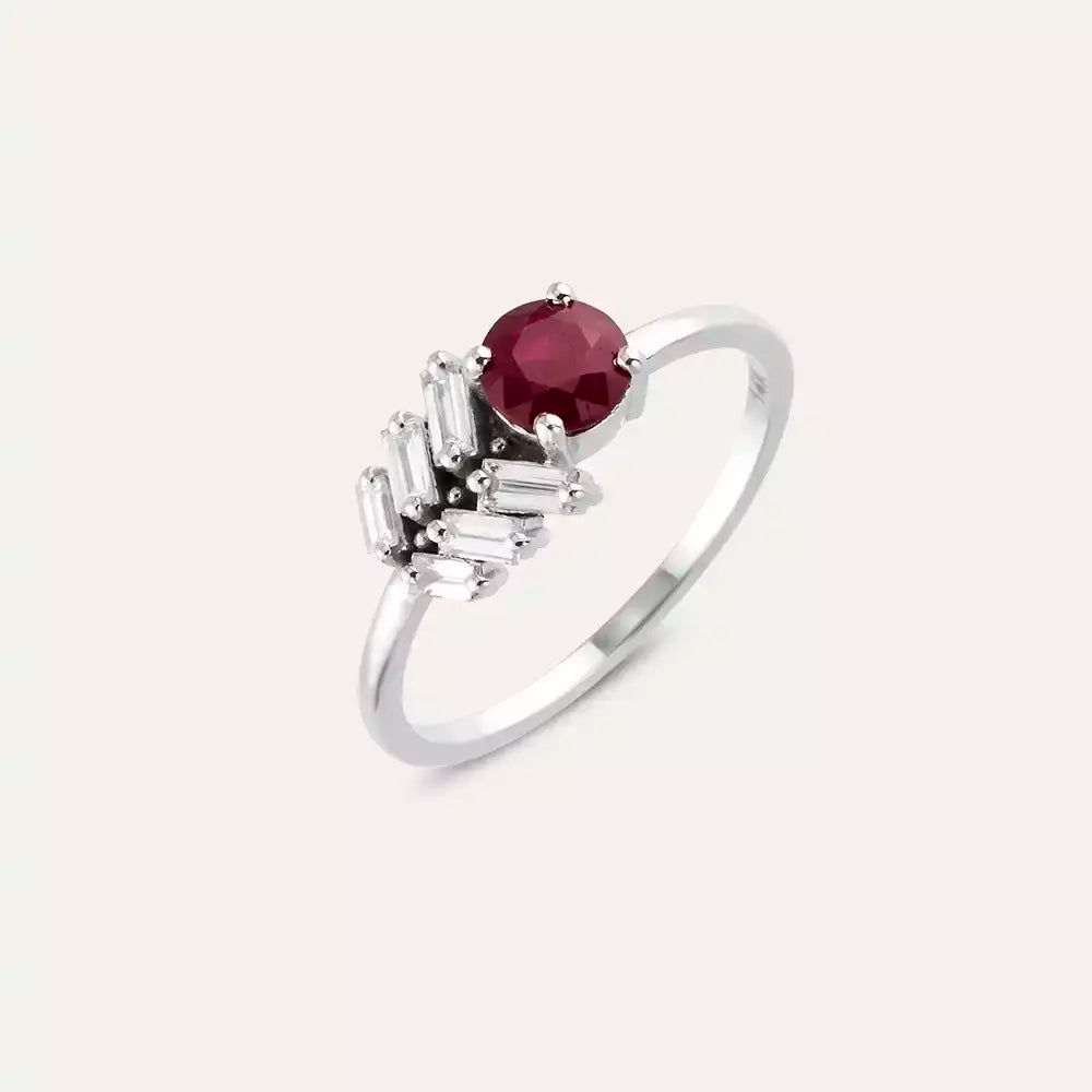 0.90 CT Yakut ve Baget Kesim Pırlanta Taşlı Beyaz Altın Yüzük