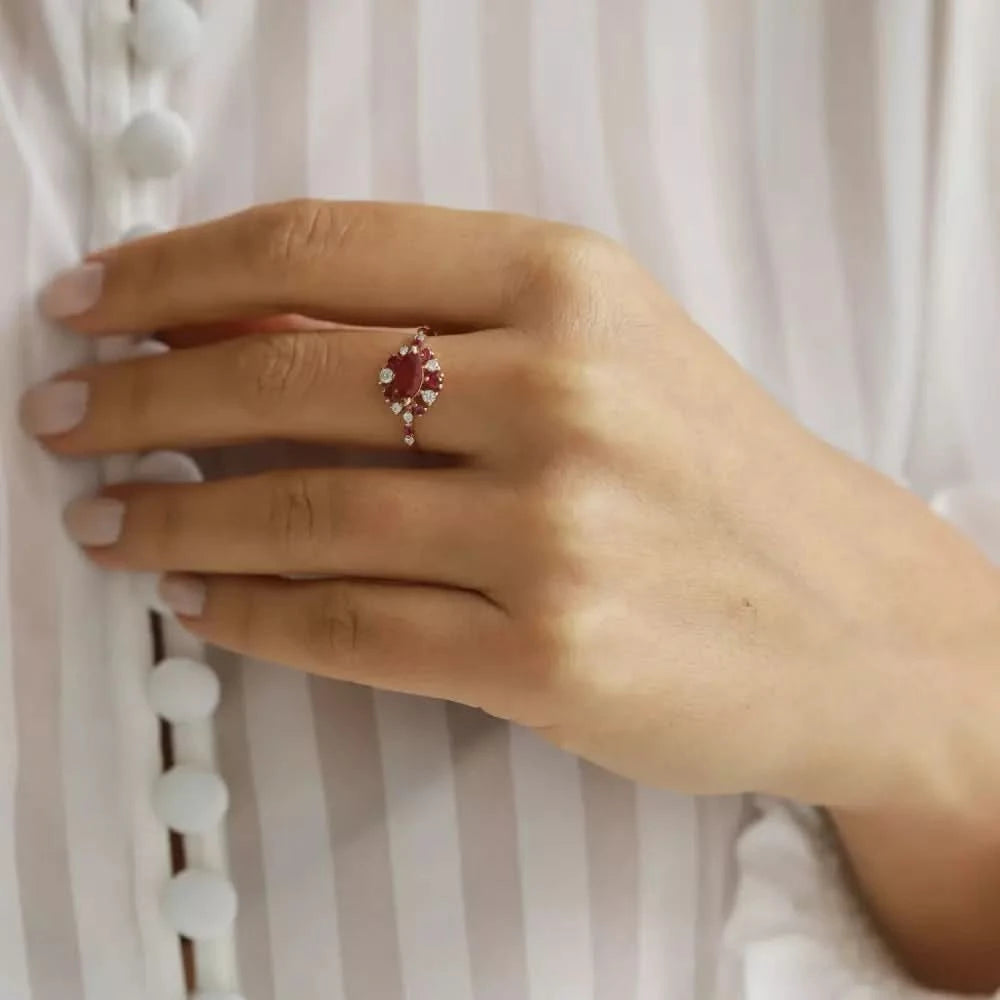 0.92 CT Yakut ve Pırlanta Taşlı Rose Altın Yüzük