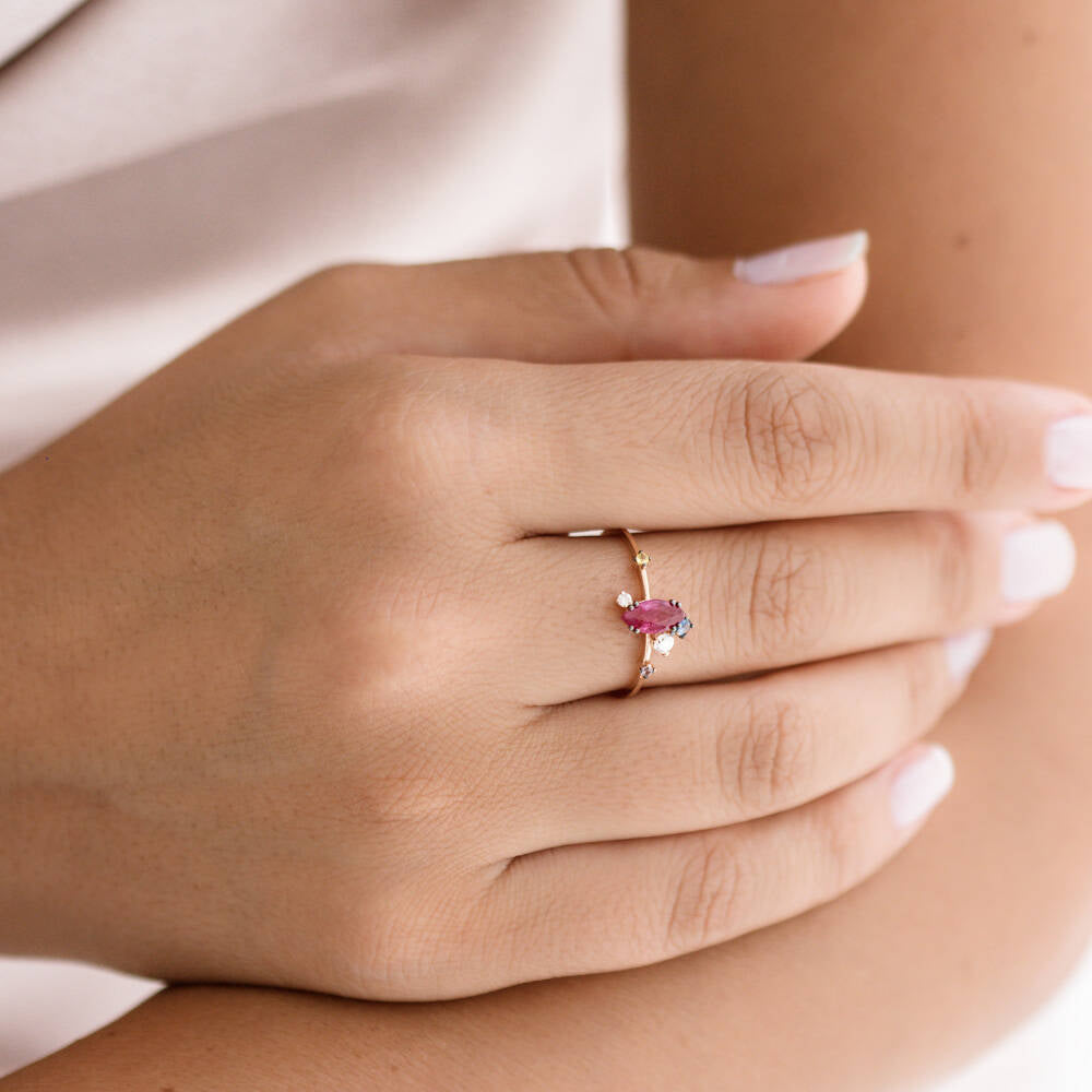 1.07 CT Yakut ve Multicolor Safir Taşlı Rose Altın Yüzük