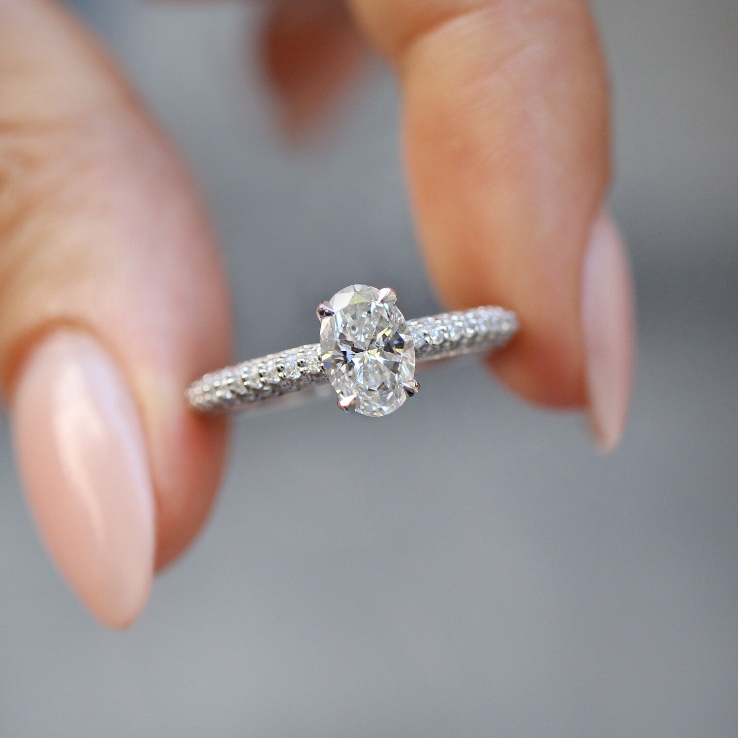 1.10 CT GIA Sertifikalı Özel Tasarım Oval Pırlanta Yüzük