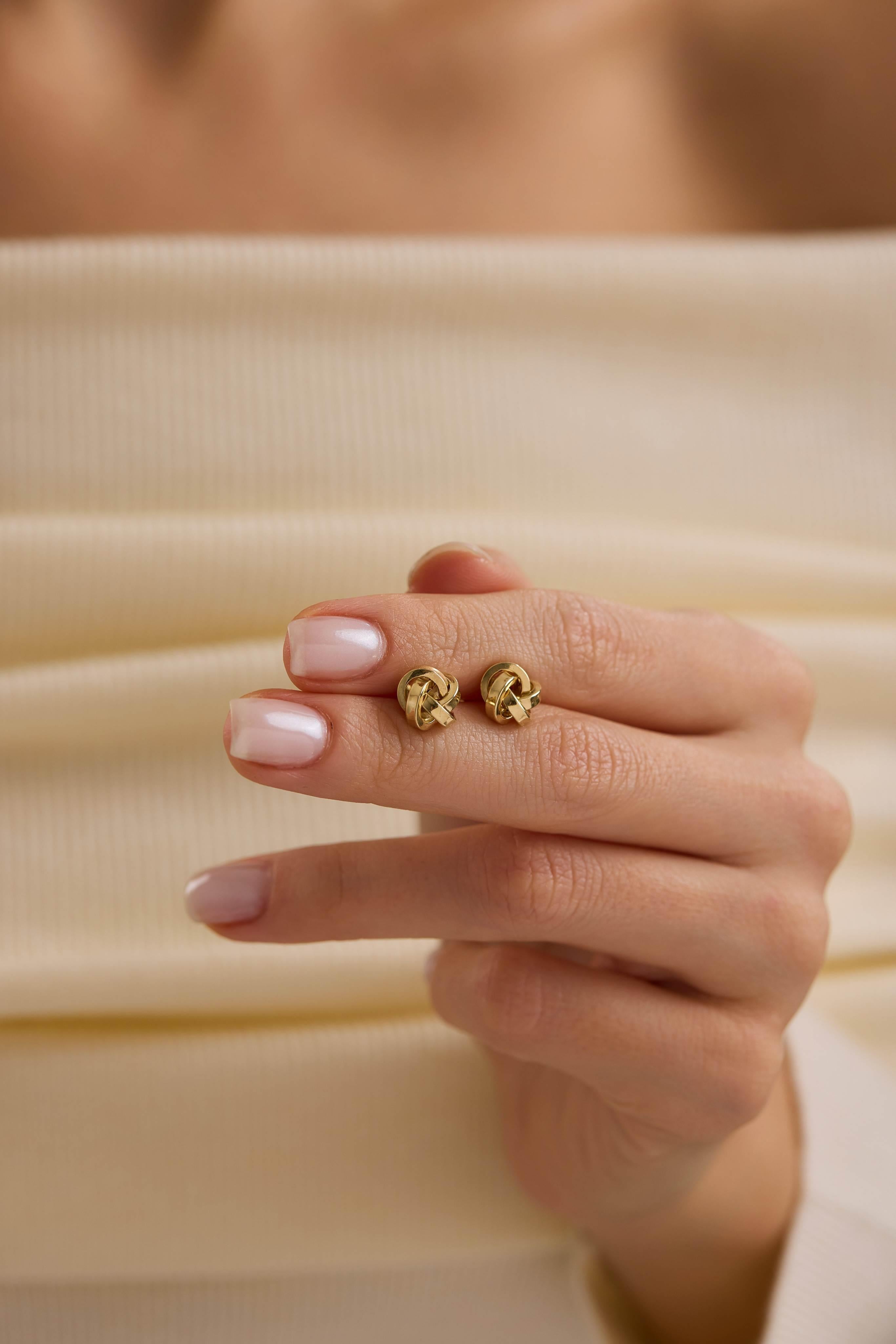 14 Ayar Altın Köşeli Sarmaşık Küpe