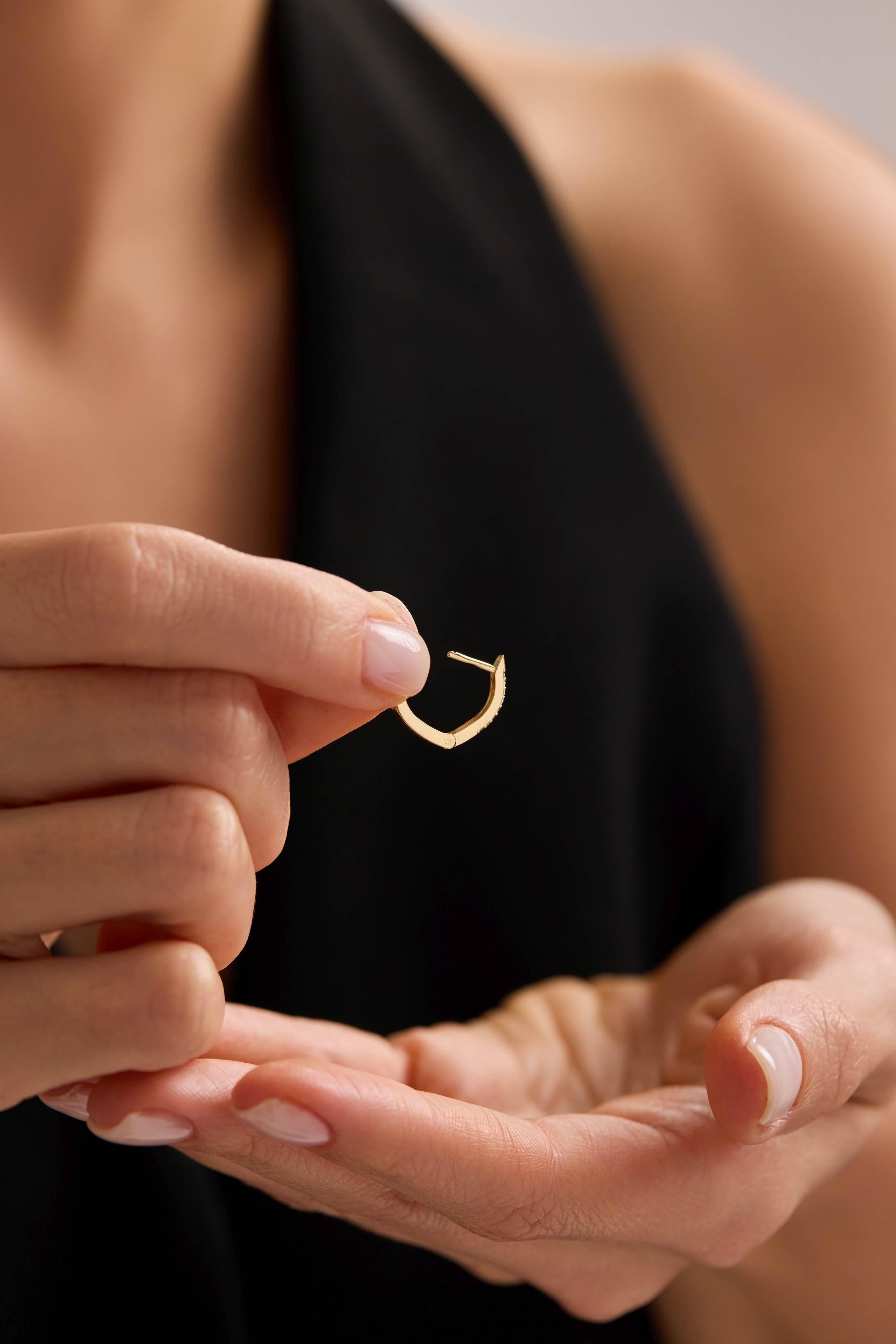 14 Ayar Altın Taşlı Halka Küpe