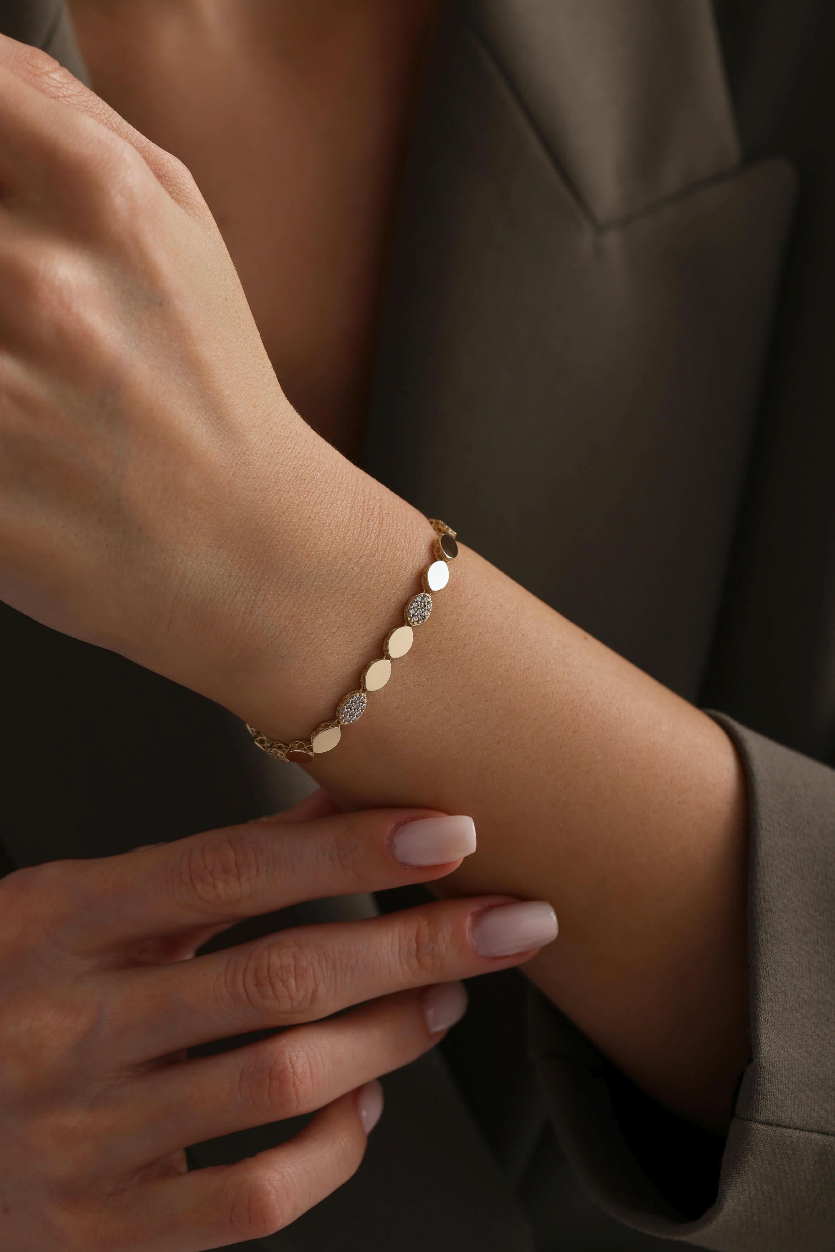 14 Ayar Badem Taşlı Altın Bileklik