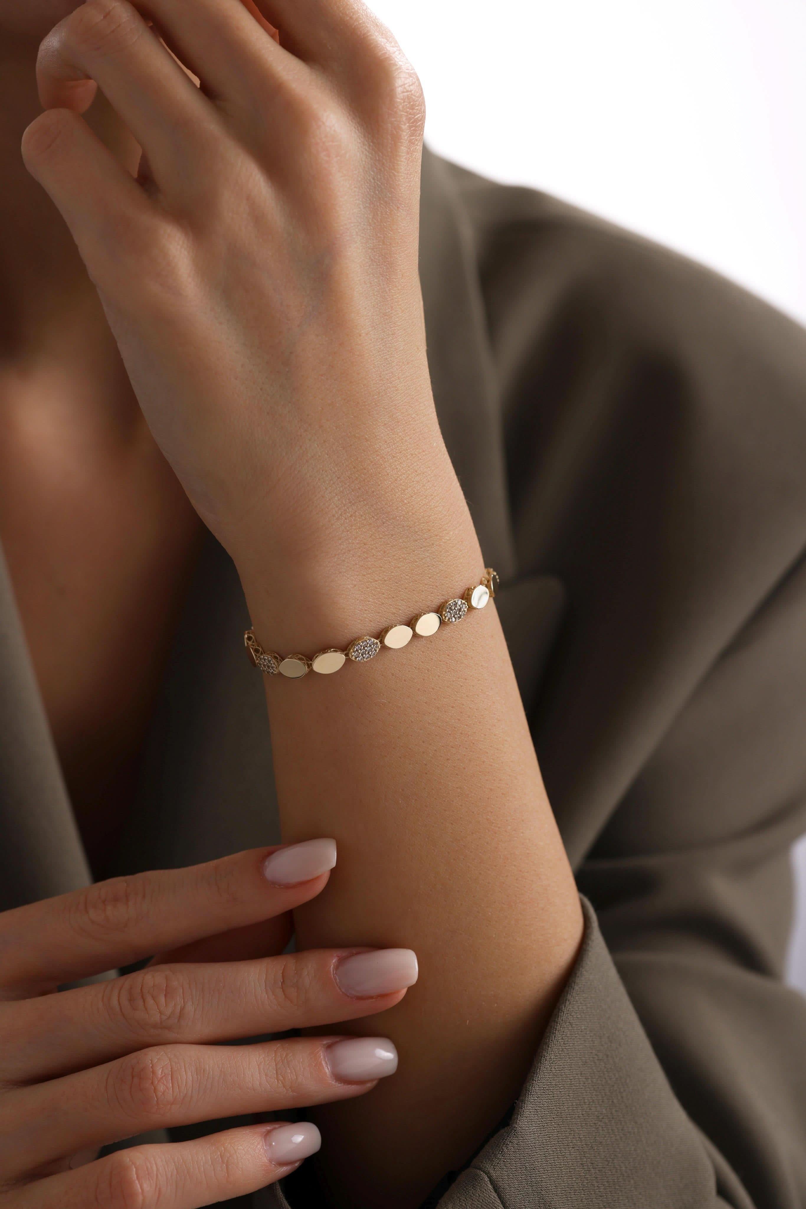 14 Ayar Badem Taşlı Altın Bileklik