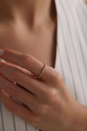 14 Ayar Baget Detaylı Altın Yüzük