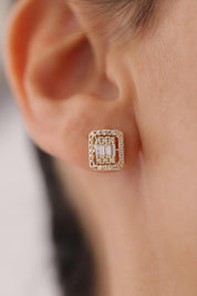 14 Ayar Baget Taşlı Altın Küpe