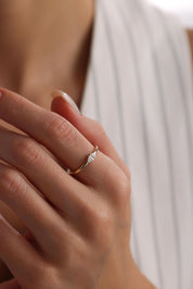 14 Ayar Bagetli Altın Yüzük