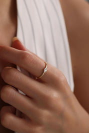 14 Ayar Bagetli Altın Yüzük