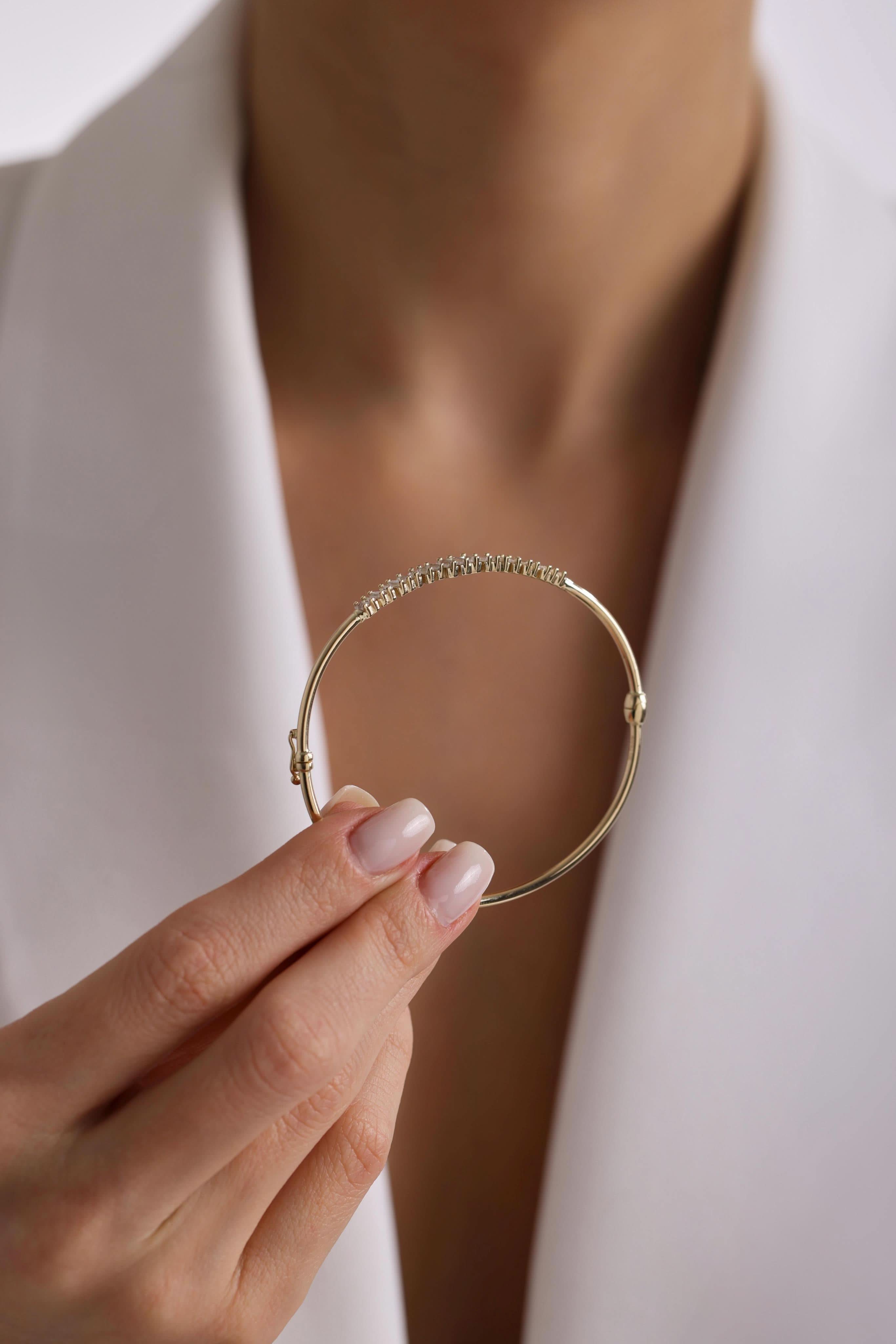 14 Ayar Bagetli Kelepçe Altın Bilezik